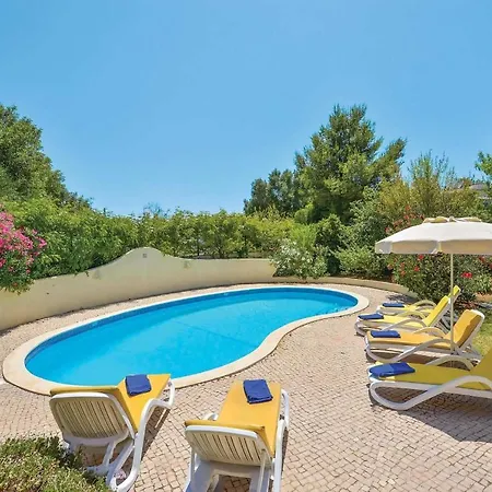 Carvoeiro Sleeps 6 Air Con Wifi カルヴォエイロ